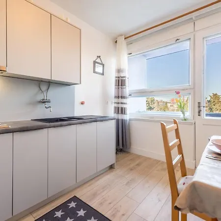 Miss Violet Lägenhet